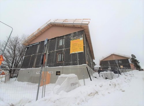 Rakennusaikainen kuva talosta ulkopuolelta.